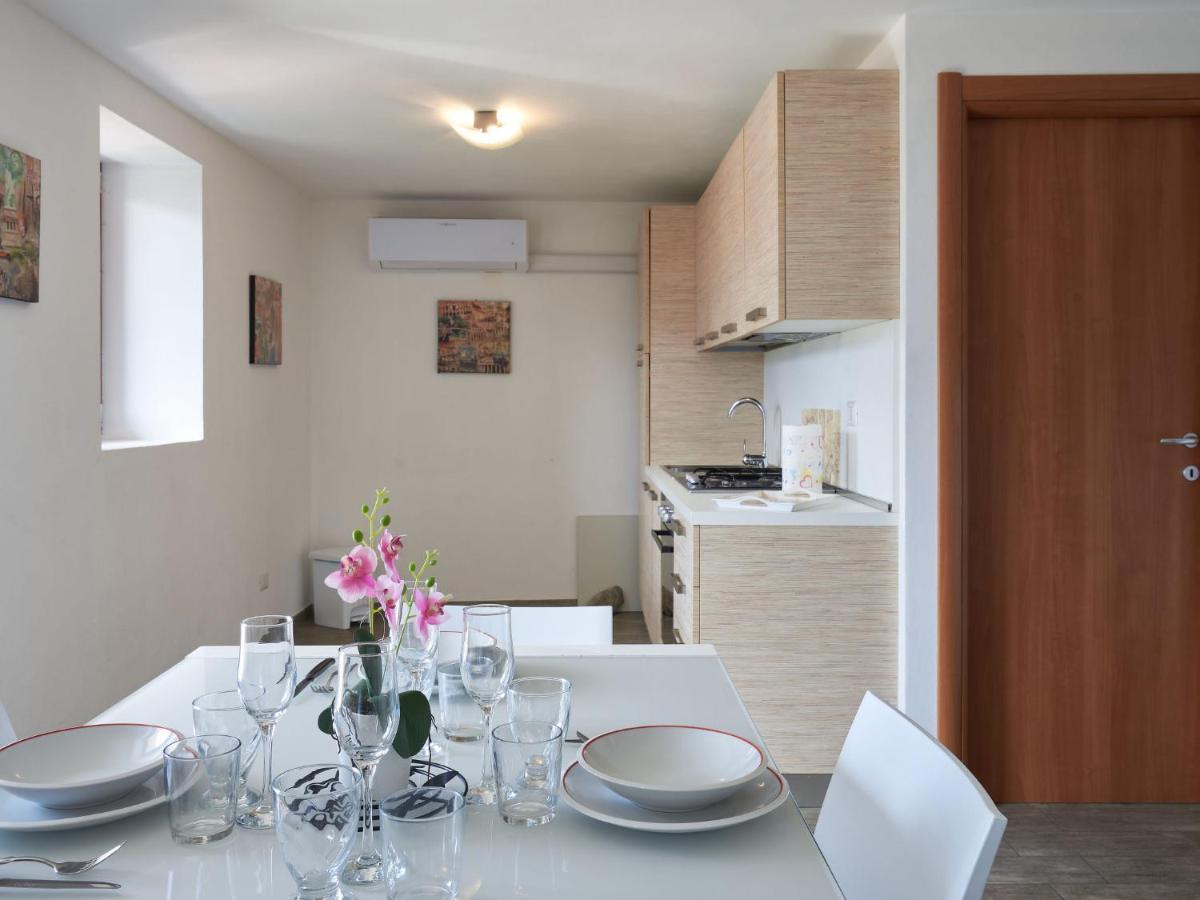 Apartment Rustico Maria - Dma390 By Interhome Vercana Bagian luar foto