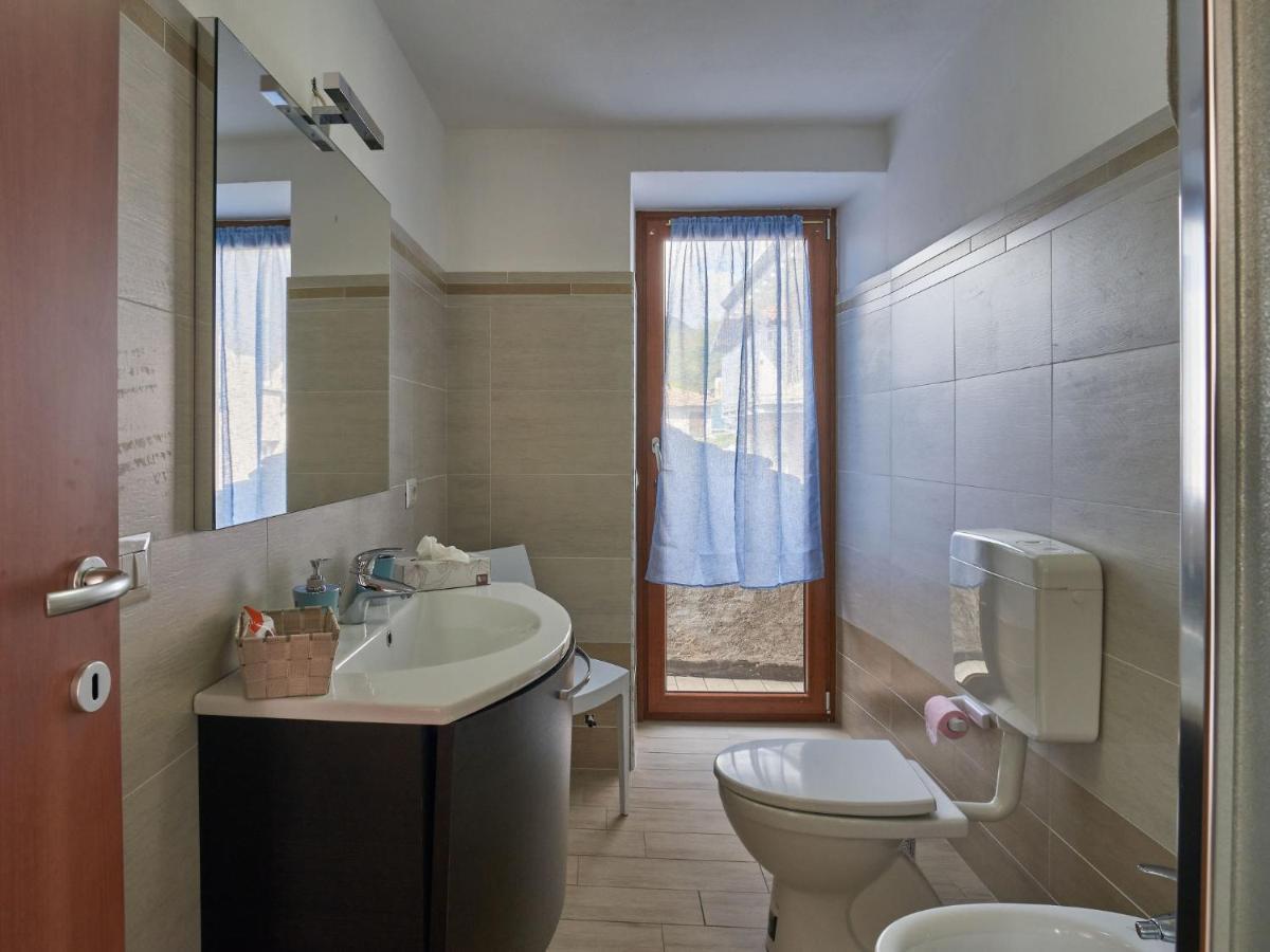 Apartment Rustico Maria - Dma390 By Interhome Vercana Bagian luar foto