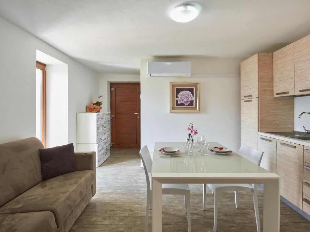 Apartment Rustico Maria - Dma390 By Interhome Vercana Bagian luar foto