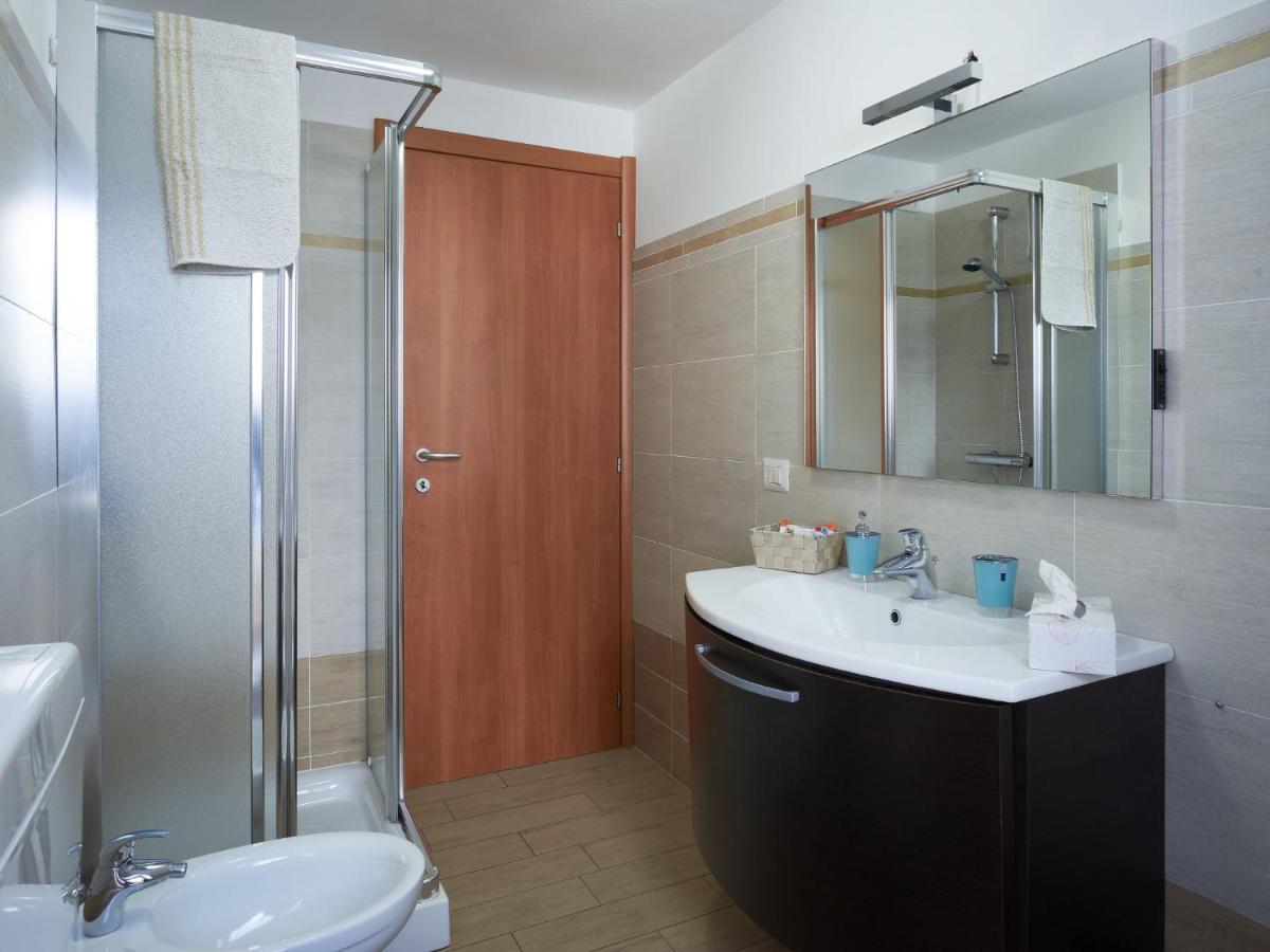 Apartment Rustico Maria - Dma390 By Interhome Vercana Bagian luar foto